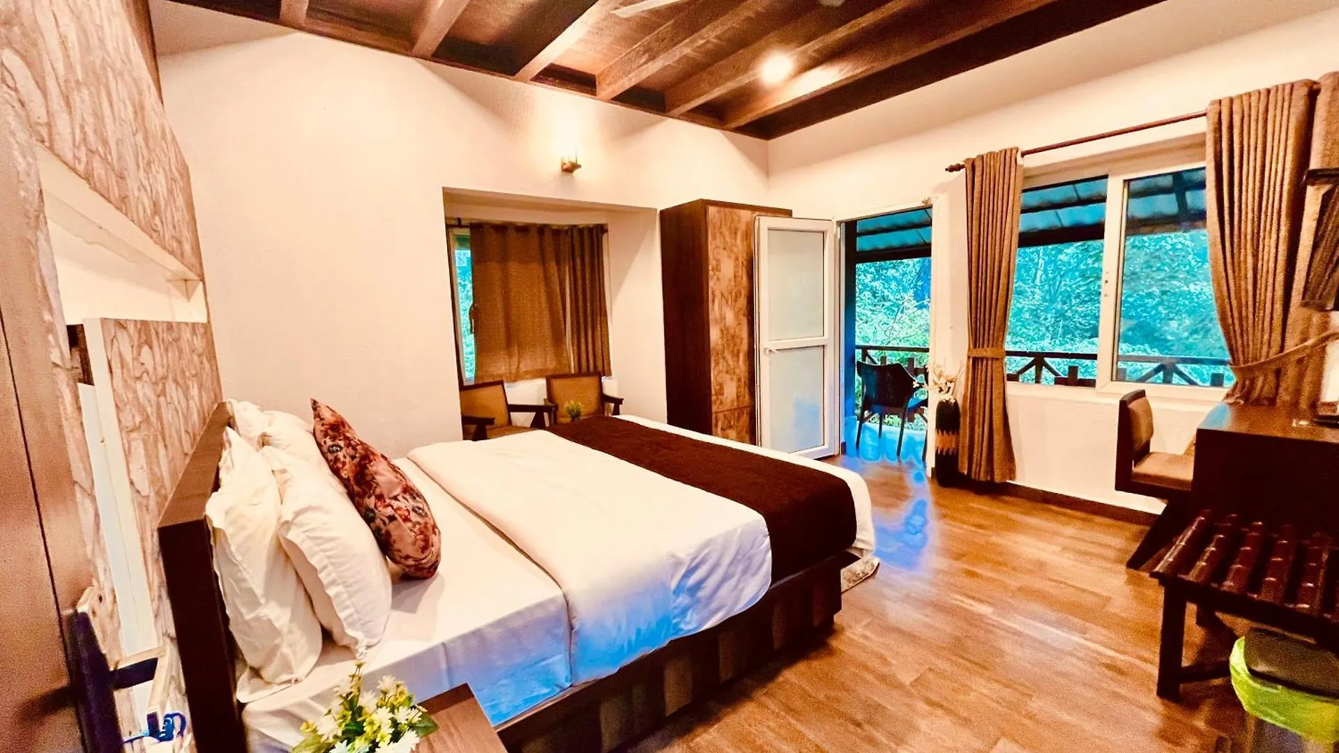 The Raarees Mist Resort, Munnar - Nested In Nature'S Lap