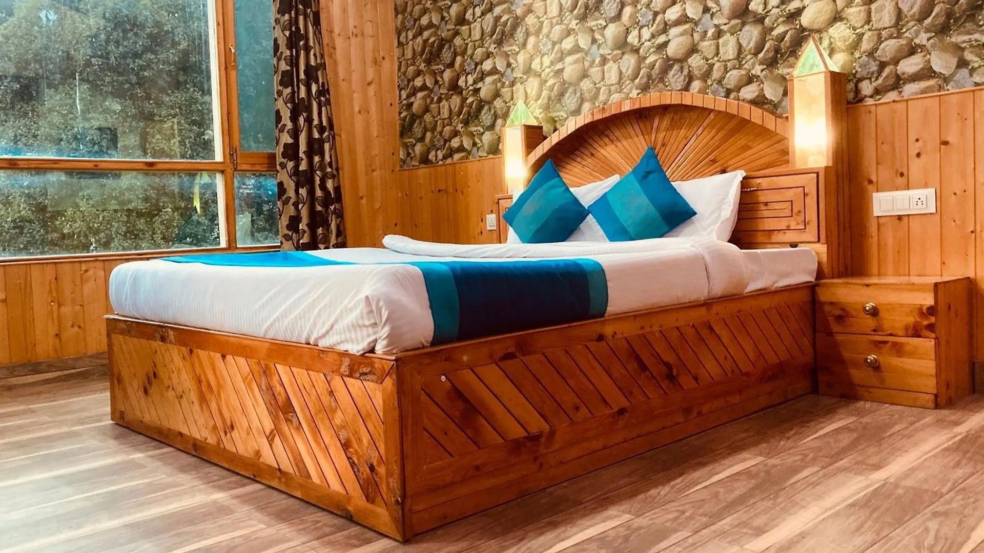 The Raarees Mist Resort, Munnar - Nested In Nature'S Lap