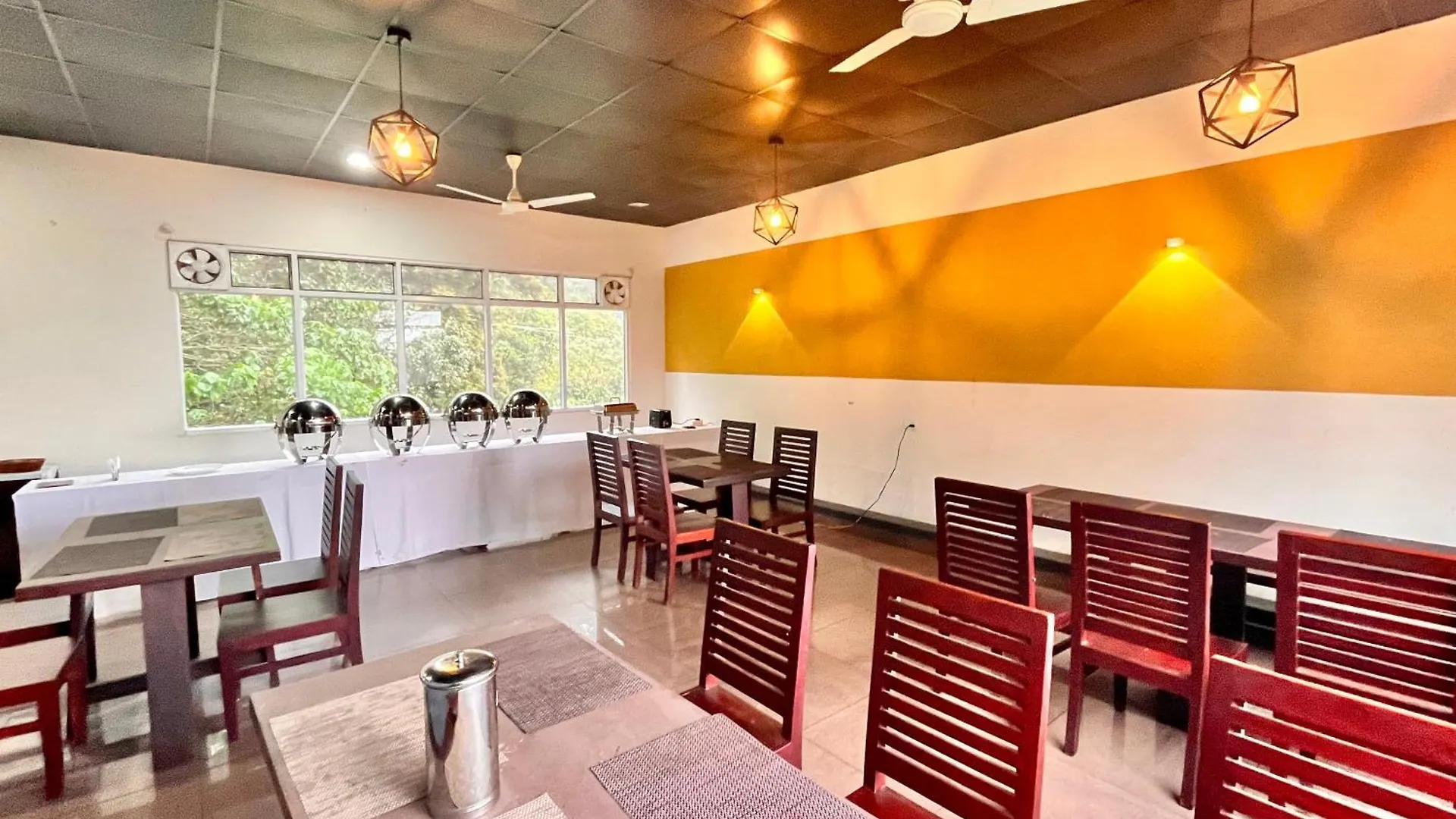 The Raarees Mist Resort, Munnar - Nested In Nature'S Lap Hotel