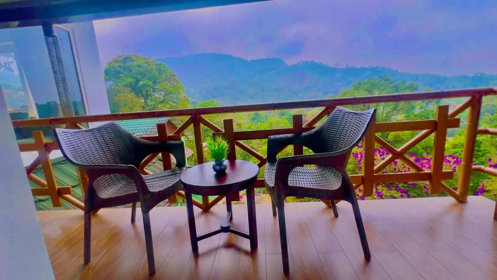 The Raarees Mist Resort, Munnar - Nested In Nature'S Lap Hotel